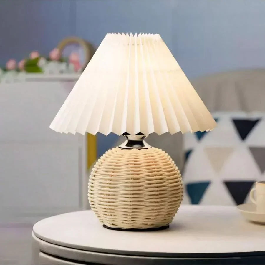 Natural Weave Table Light for Inviting Atmospheres