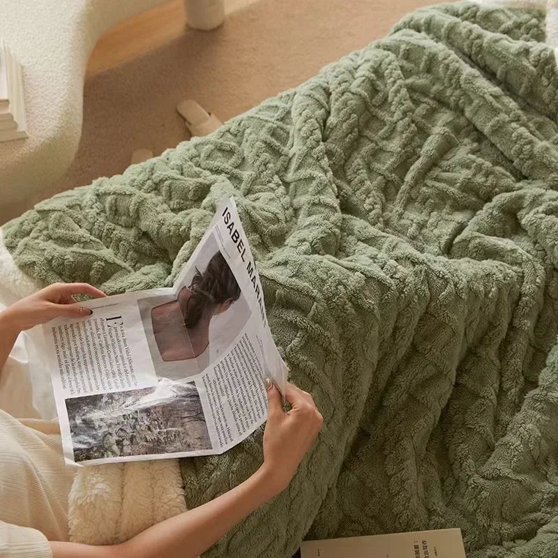 Thick Winter Lambswool Blanket – Warmth and Comfort