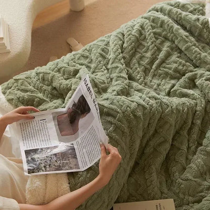 Thick Winter Lambswool Blanket – Warmth and Comfort