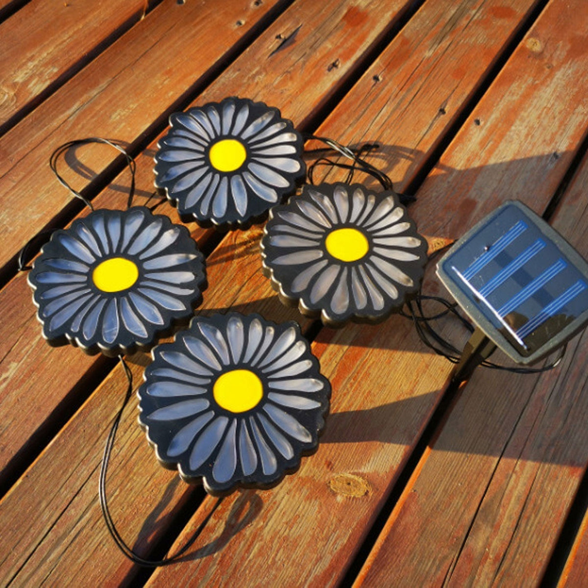 Outdoor Garden Solar String Lights - Bright Daisy Design
