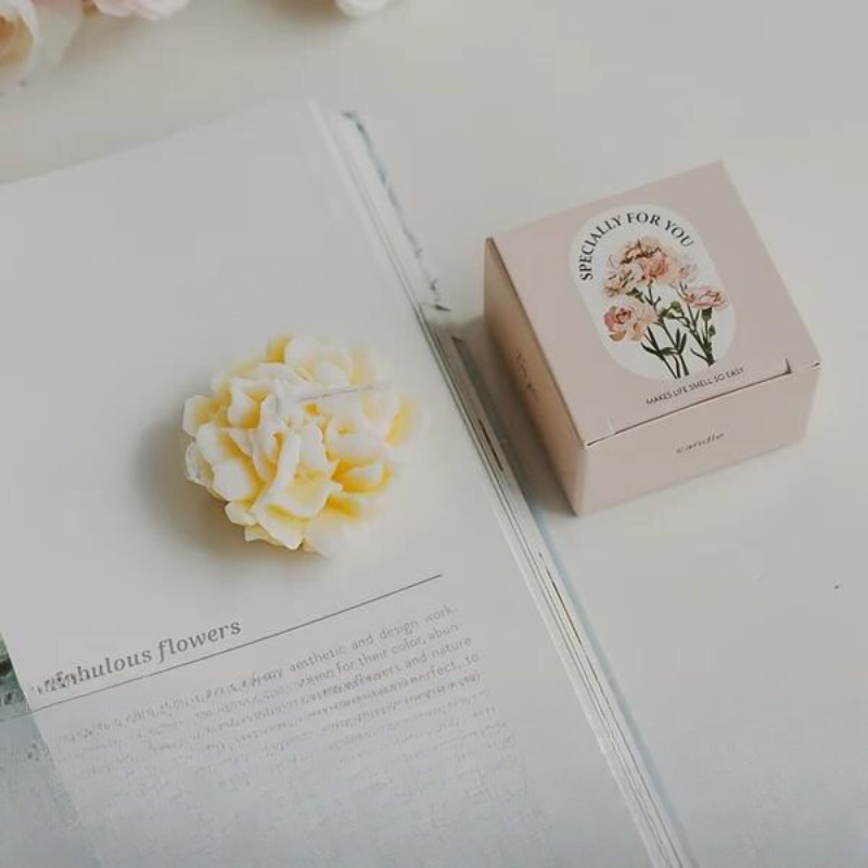 Heartwarming Aromatic Candle Gift for Mom