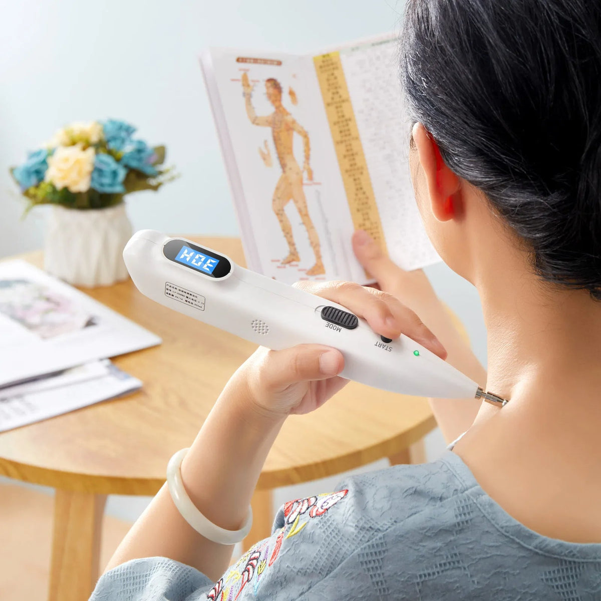 Rechargeable Massage Pen with 9 Intensity Settings, Audio Alert, 2 Probes