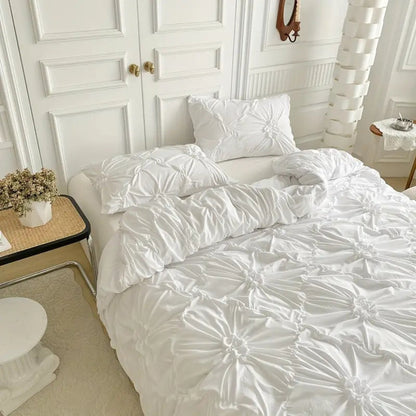 Elegant Microfiber Bedding Set for a Serene Bedroom