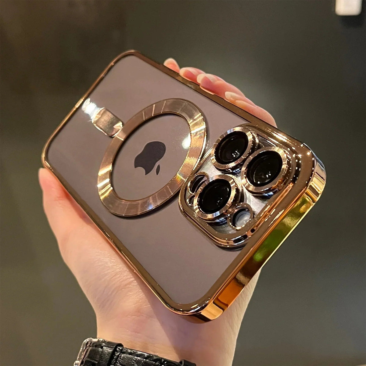 Sleek Magnetic Smartphone Case for Ultimate Protection