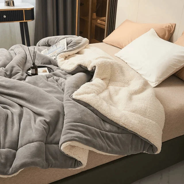 Fleece Blanket Soft Flannel Machine Washable Shape-Retaining