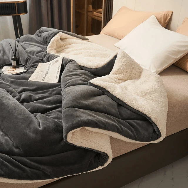 Fleece Blanket Soft Flannel Machine Washable Shape-Retaining