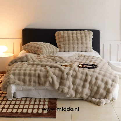 Teddy Blanket Extra-Thick Faux Fur Machine Washable