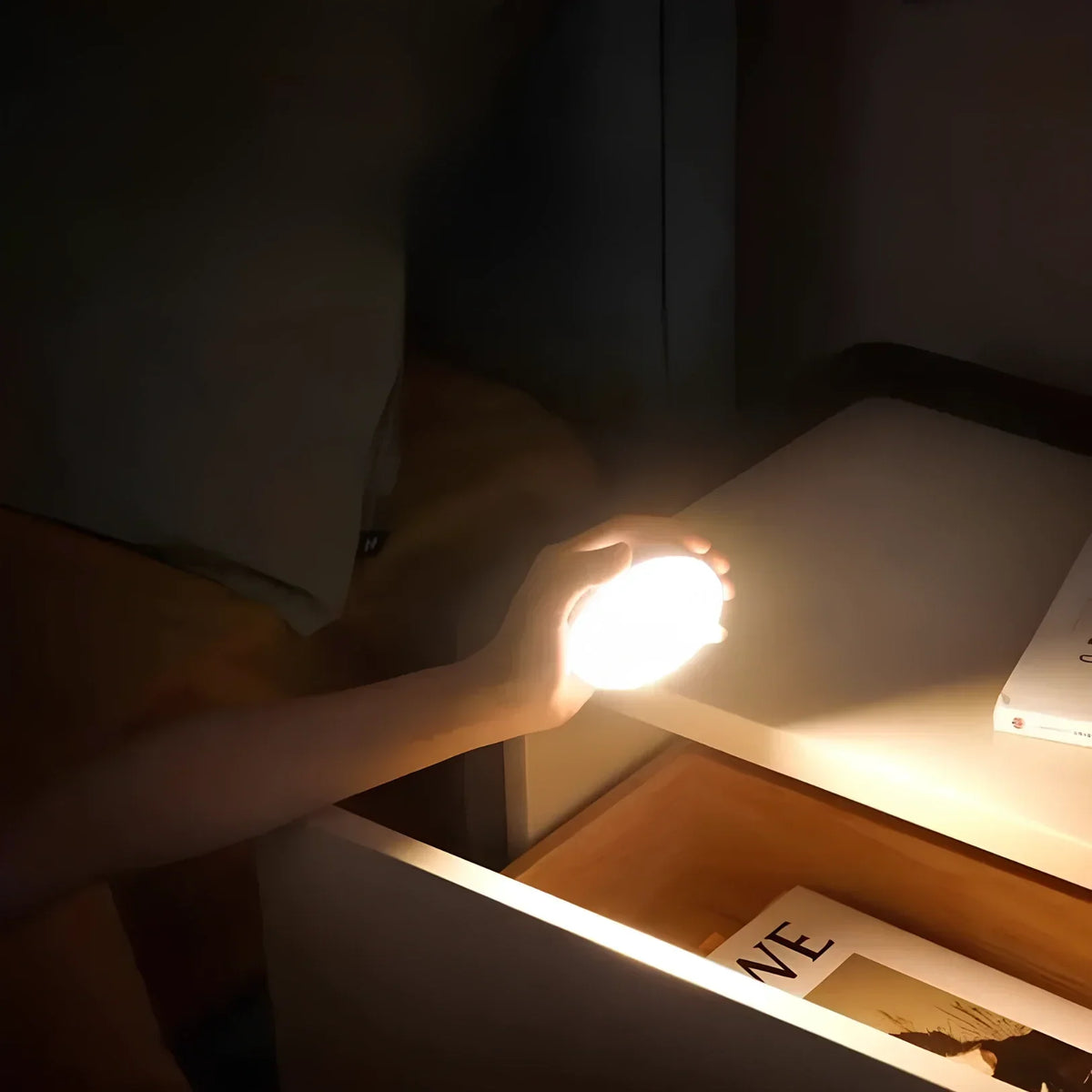 Smart Motion-Activated Indoor Light for Effortless Illumination