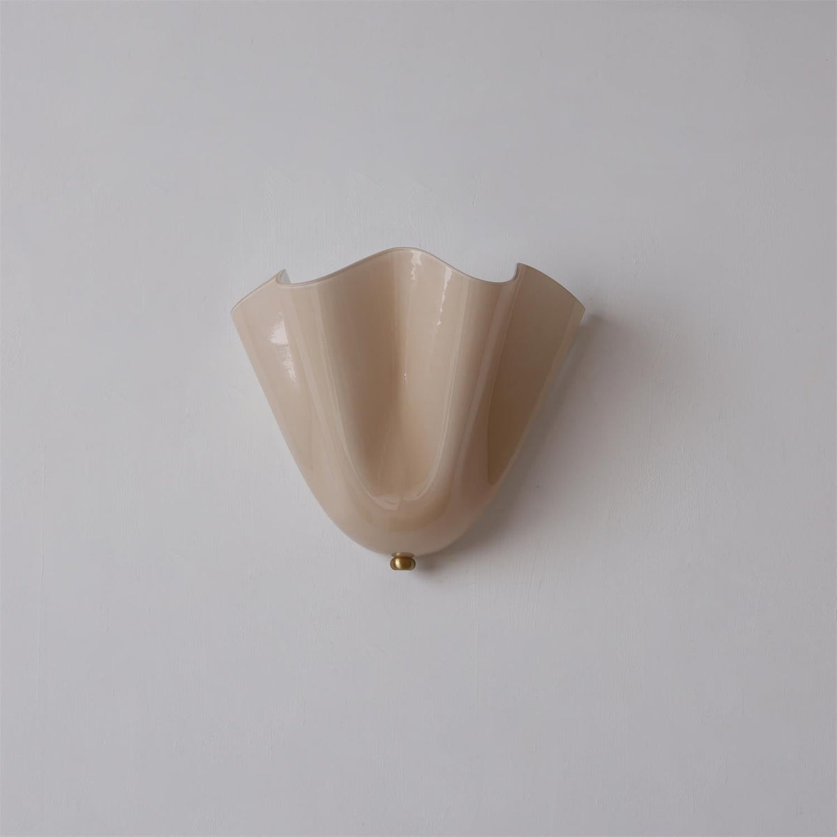 Sculptural Wall Lamp – Artistic Lighting for Contemporary Spaces