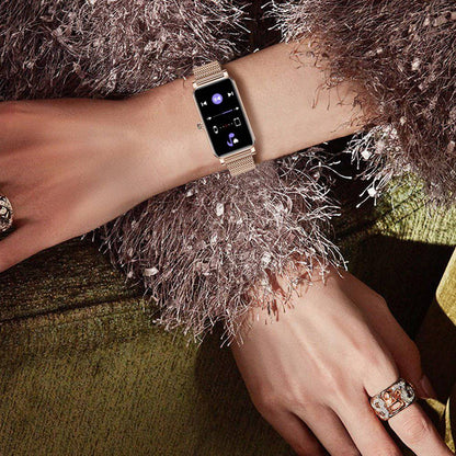Women's Smartwatch Zelina – Chic Fitness Tracker with Heart Rate, Sleep Tracking & Alerts