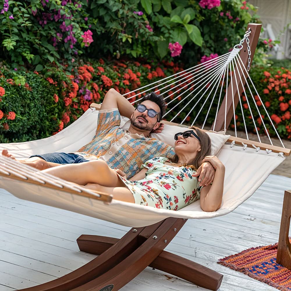 Spacious Quilted Hammock for Ultimate Outdoor Relaxation