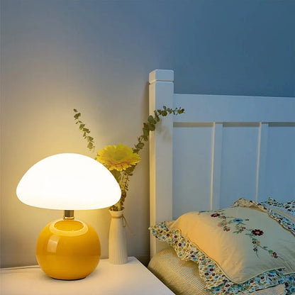 Chic Retro Mushroom-Inspired Table Light with Customizable Warmth