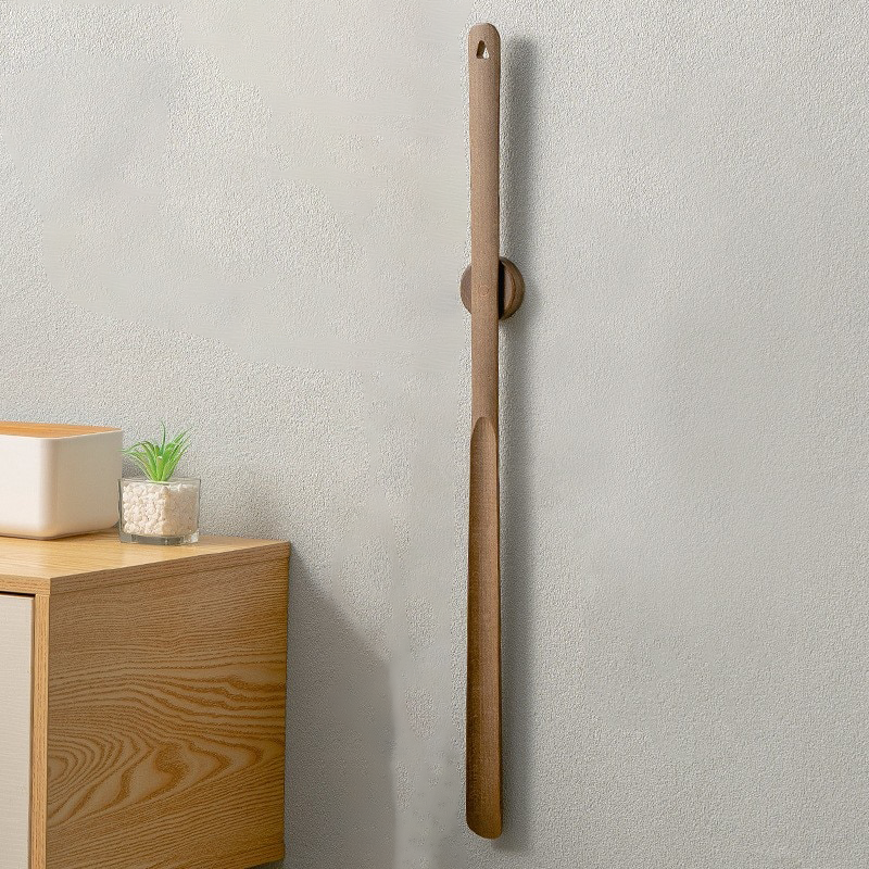 Magnetic Shoehorn with Long Wooden Handle