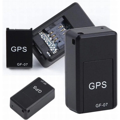 Compact Vehicle Tracker with Real-Time Location Monitoring