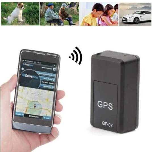 Compact Vehicle Tracker with Real-Time Location Monitoring