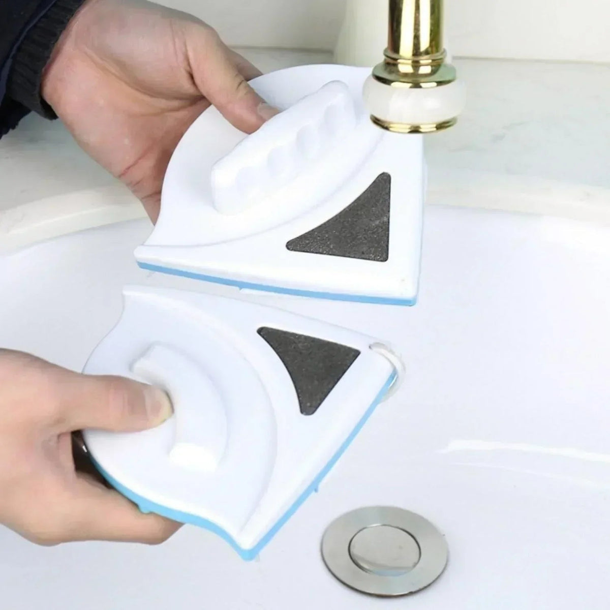 Revolutionary Dual-Sided Window Cleaner for Streak-Free Shine